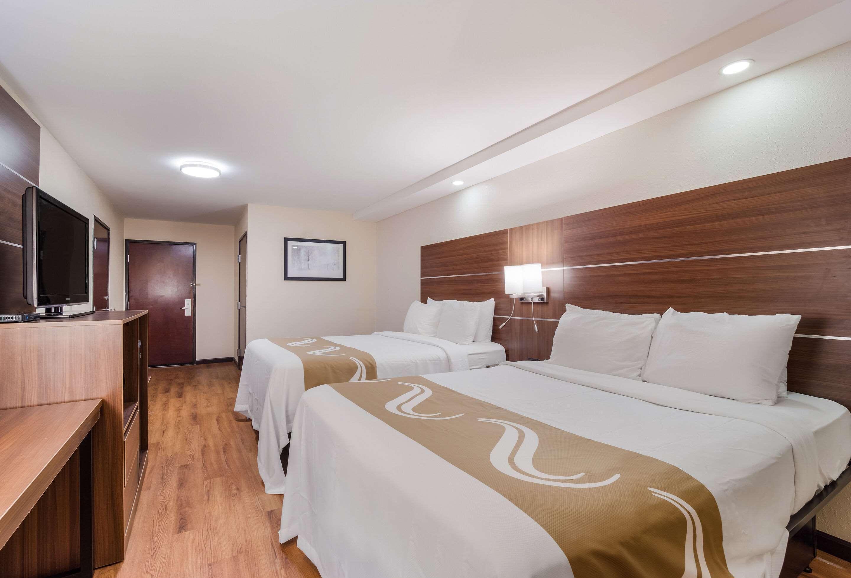 Quality Inn & Suites Augusta Fort Eisenhower Area Bagian luar foto