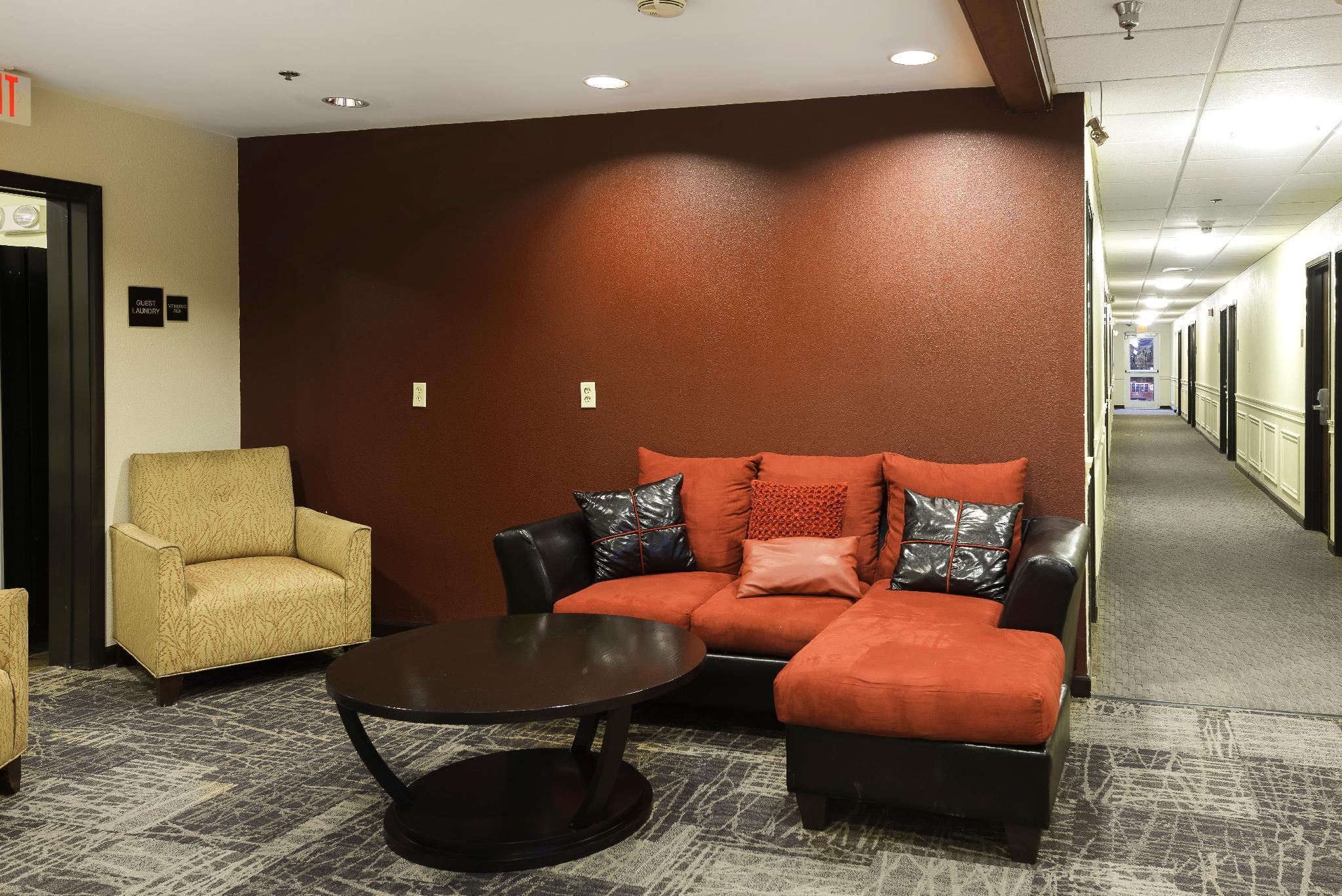 Quality Inn & Suites Augusta Fort Eisenhower Area Bagian luar foto