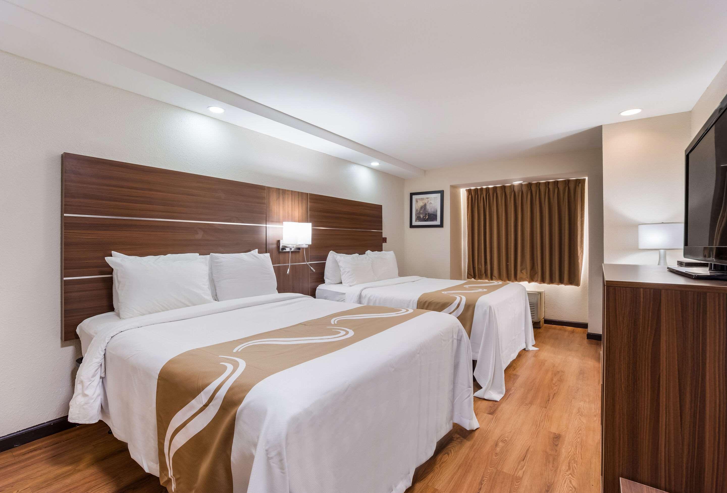 Quality Inn & Suites Augusta Fort Eisenhower Area Bagian luar foto