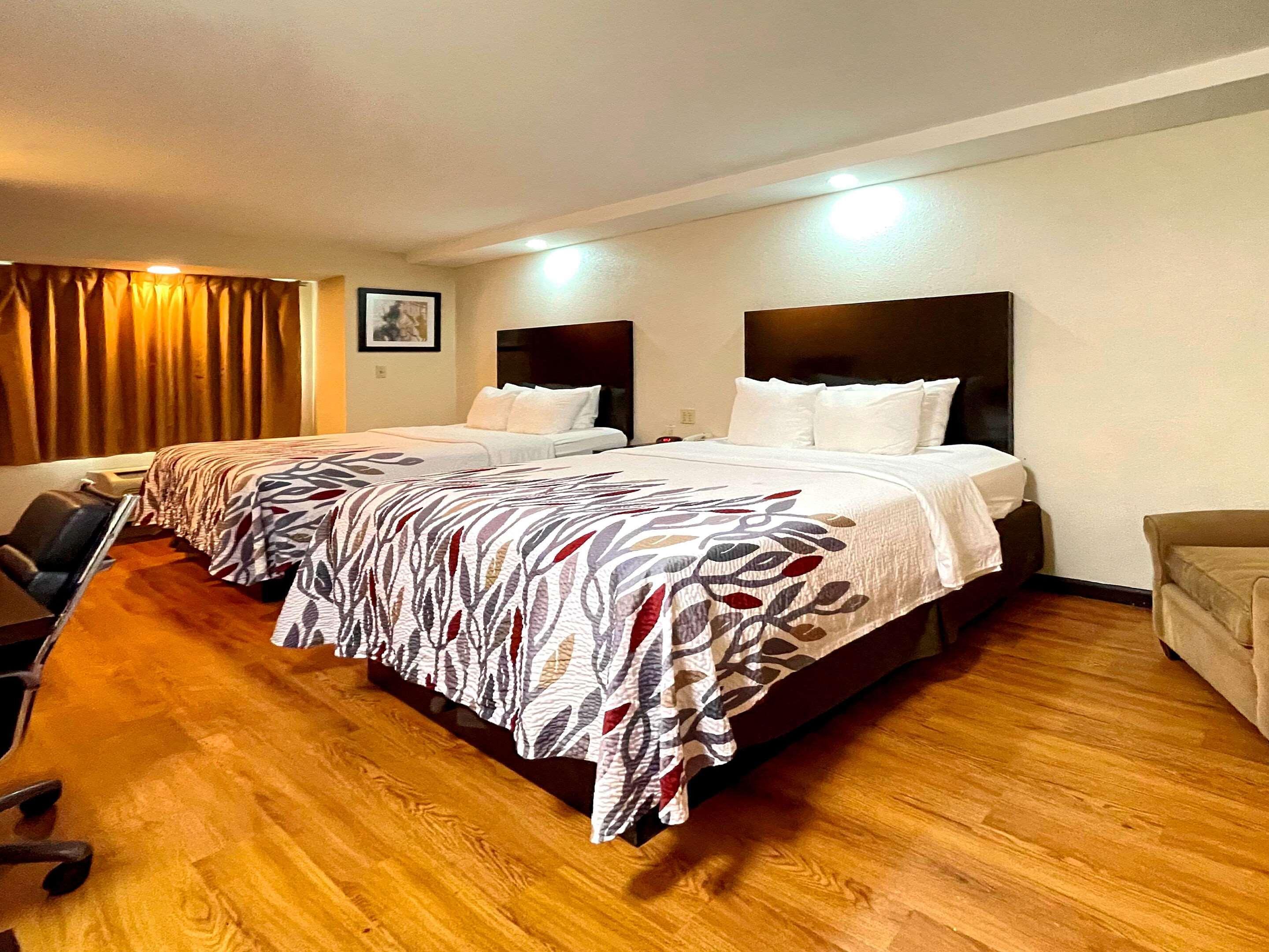 Quality Inn & Suites Augusta Fort Eisenhower Area Bagian luar foto