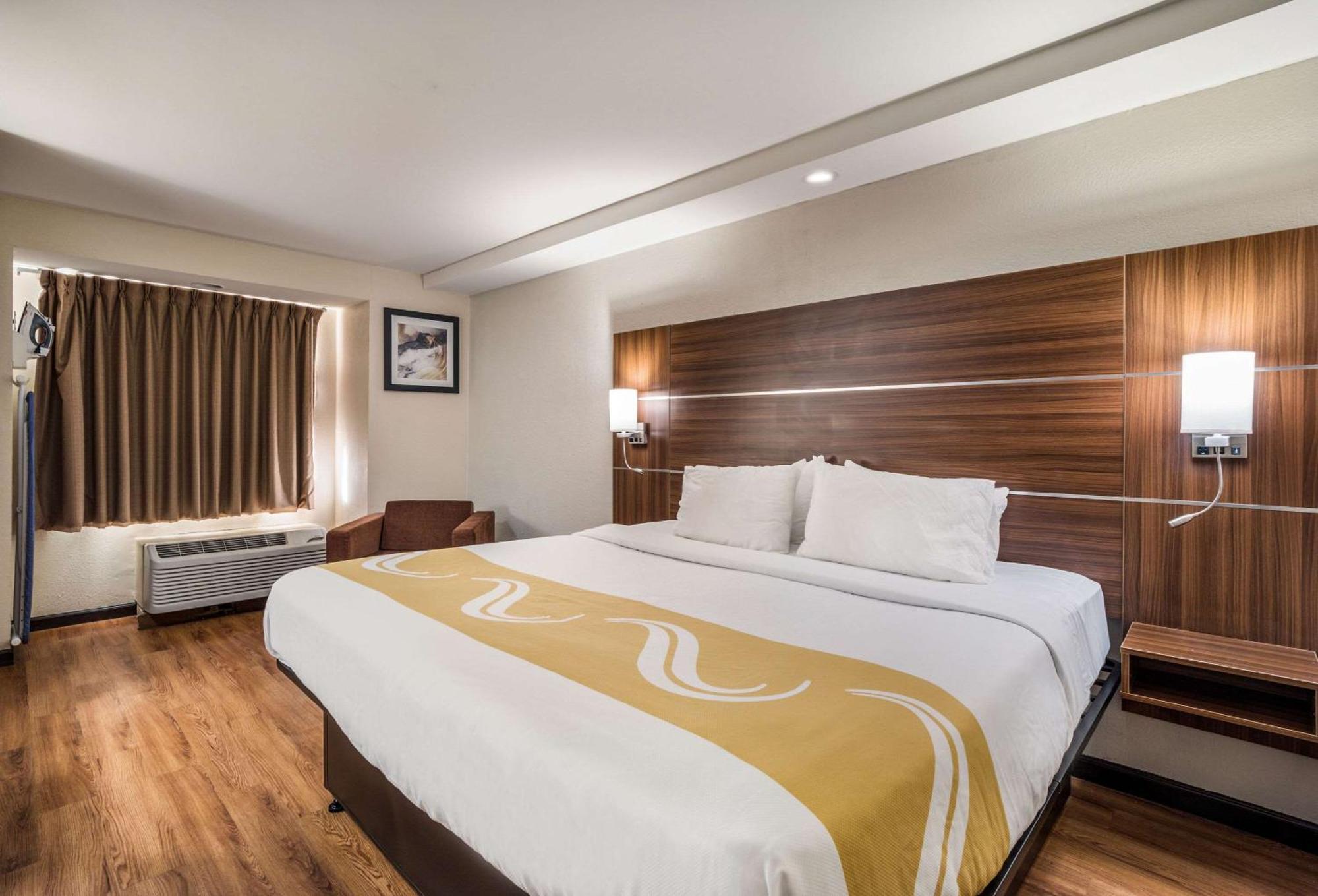 Quality Inn & Suites Augusta Fort Eisenhower Area Bagian luar foto